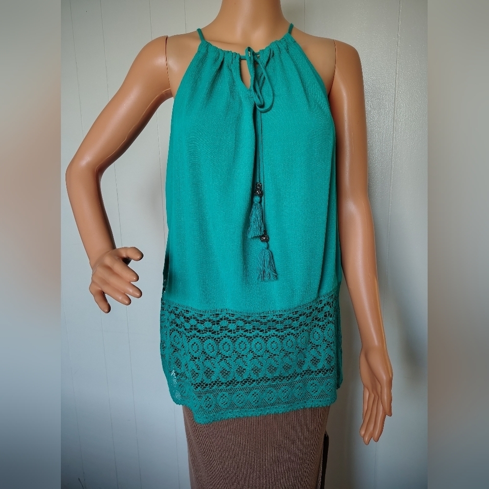 7  Th Avenue Teal Sleeveless Lace Hem Top Size XS.